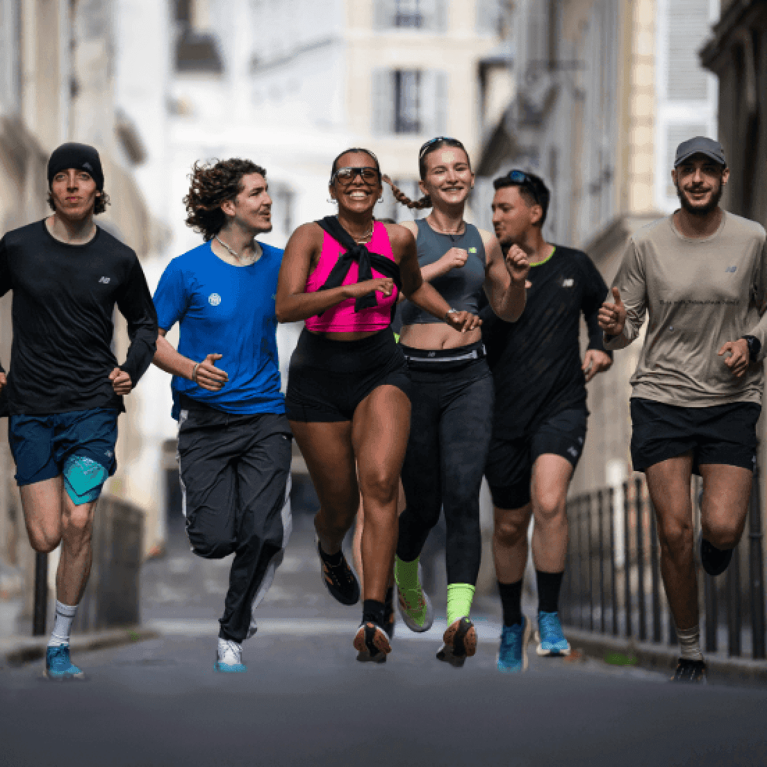 Pantaloncini con strappi store